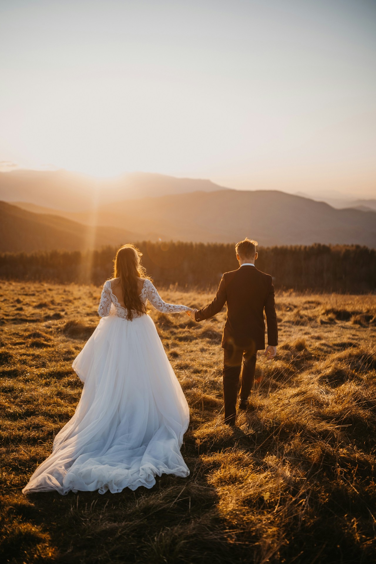 Unique Wedding Ceremonies: Celebrate Love Anywhere