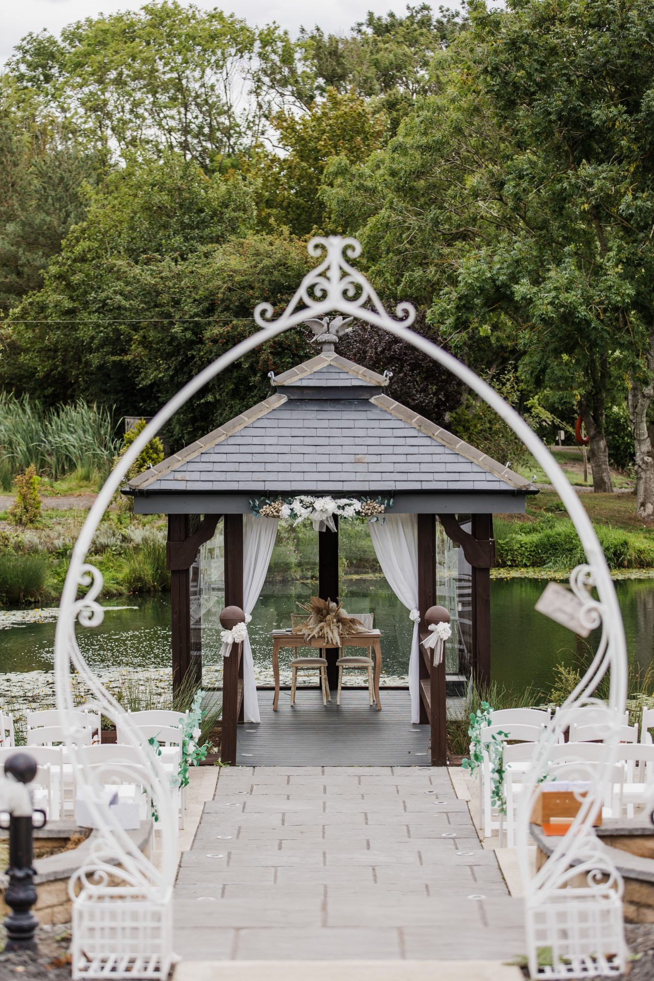 A Summer Love Story by the Lake: Leon & Amber’s Wedding Ceremony at Eden Grange